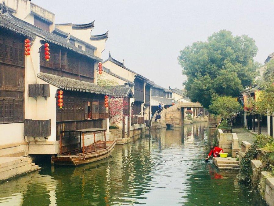 逃离沙漠小镇
